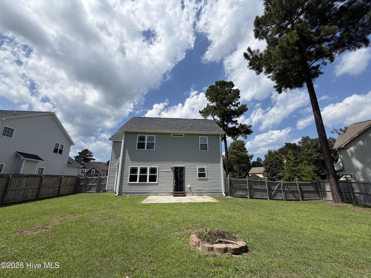 310 Emma Ct - Photo 6 of 31