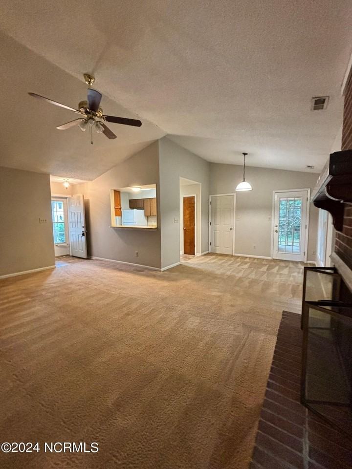 255 Bayberry Ct - Photo 4 of 13