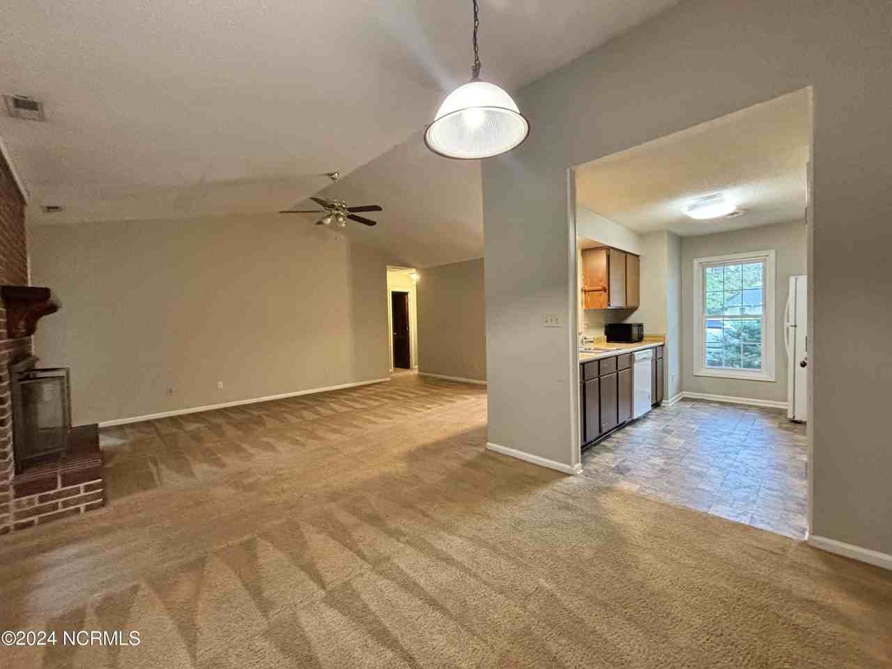 255 Bayberry Ct - Photo 6 of 13