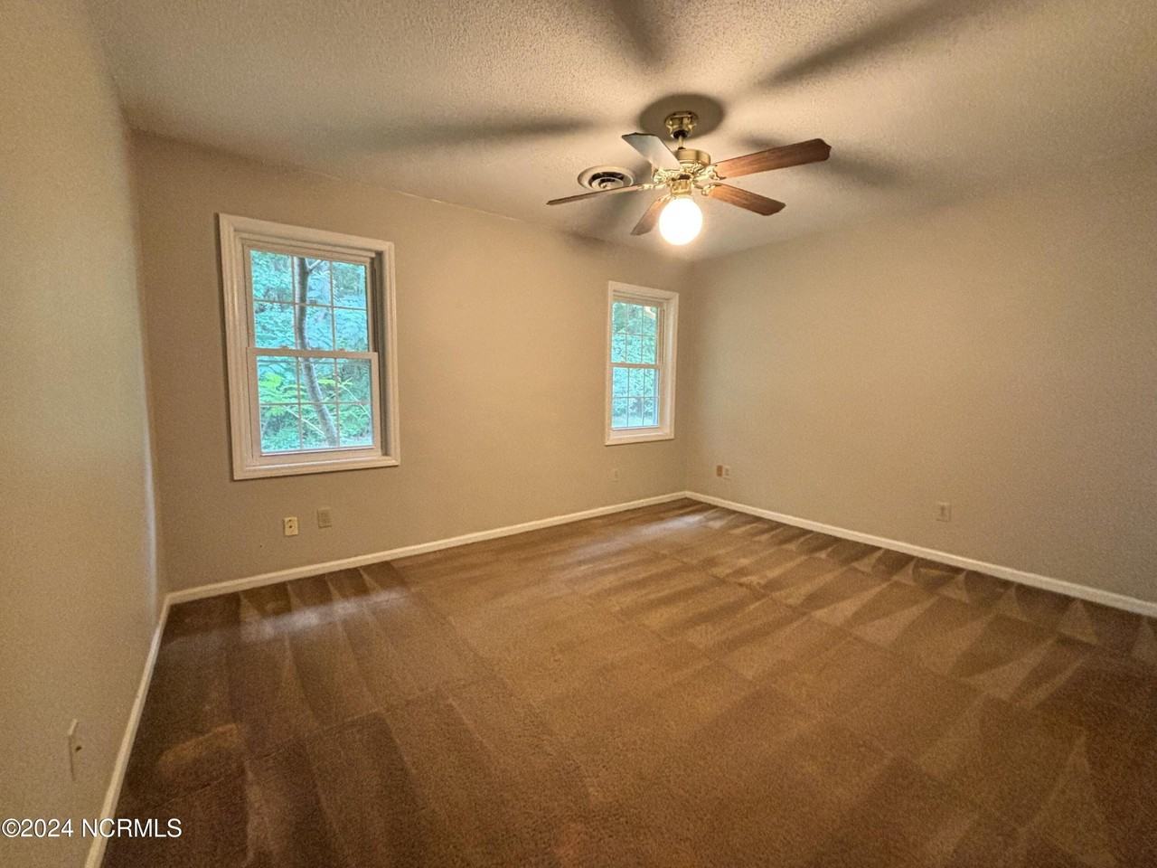 255 Bayberry Ct - Photo 7 of 13