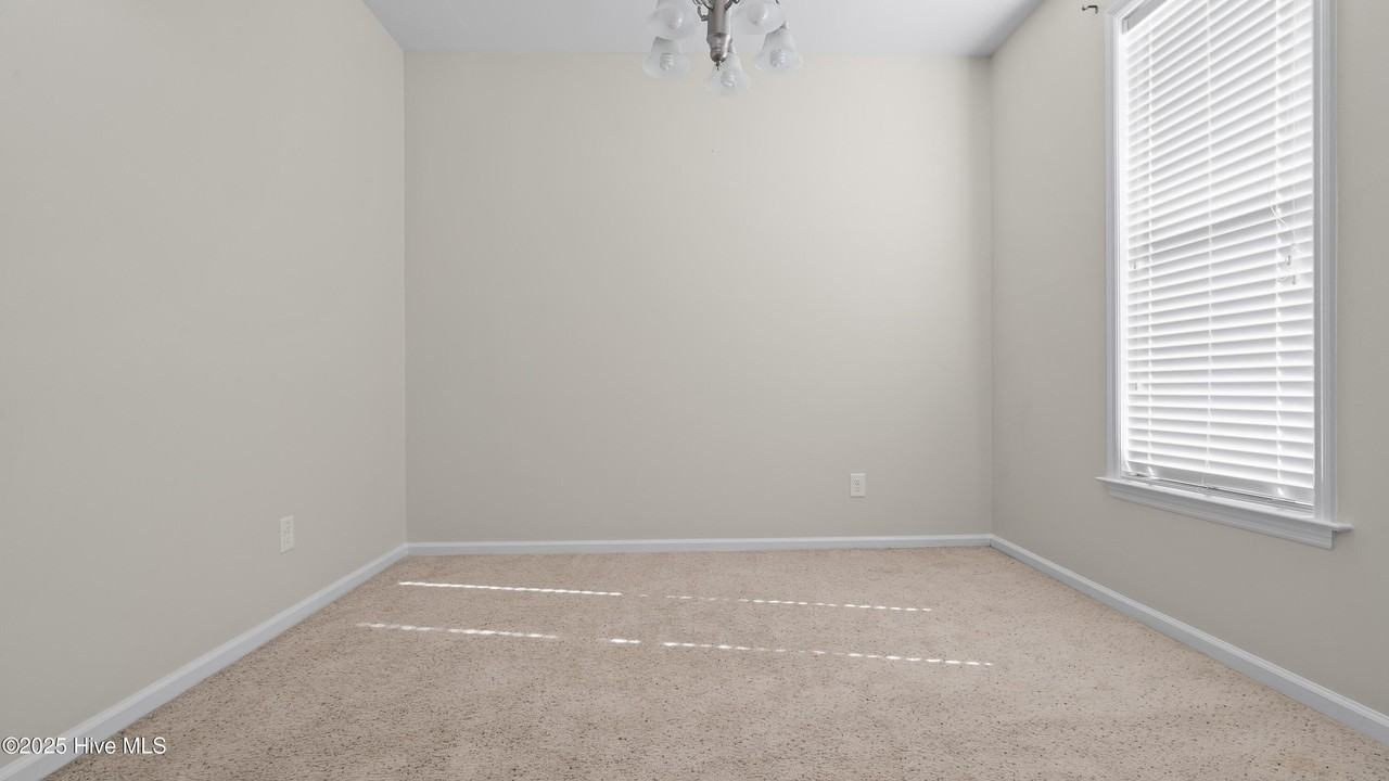 213 Glenhaven Ln - Photo 5 of 28