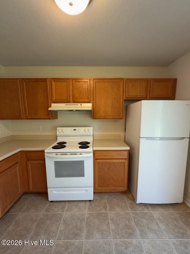 132 Daphne Dr - Photo 4 of 12
