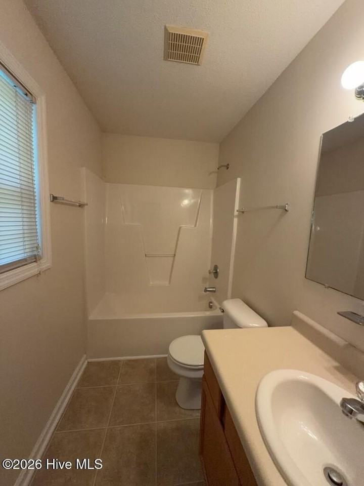 132 Daphne Dr - Photo 7 of 12