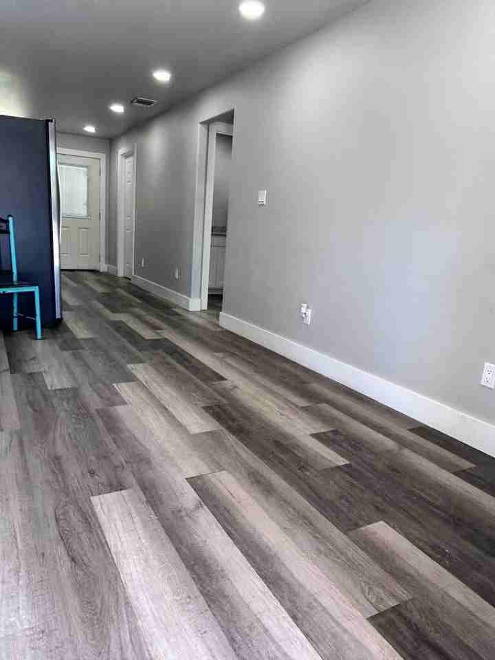 105 4th St - Photo 5 of 13