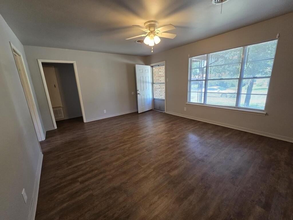 602 Milton St - Photo 6 of 20