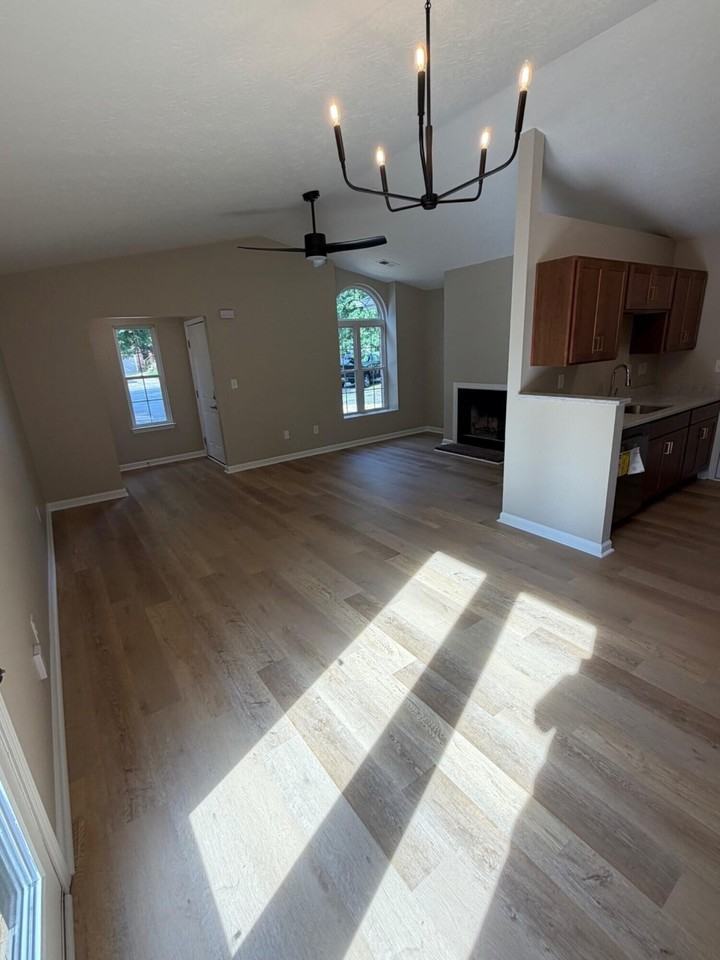 3309 Squire Creek Way - Photo 5 of 26
