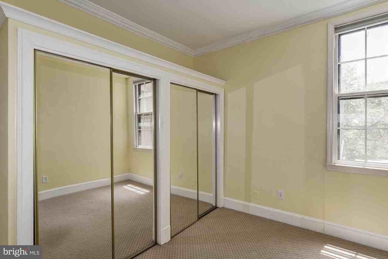 1748 Corcoran St Nw - Photo 7 of 15