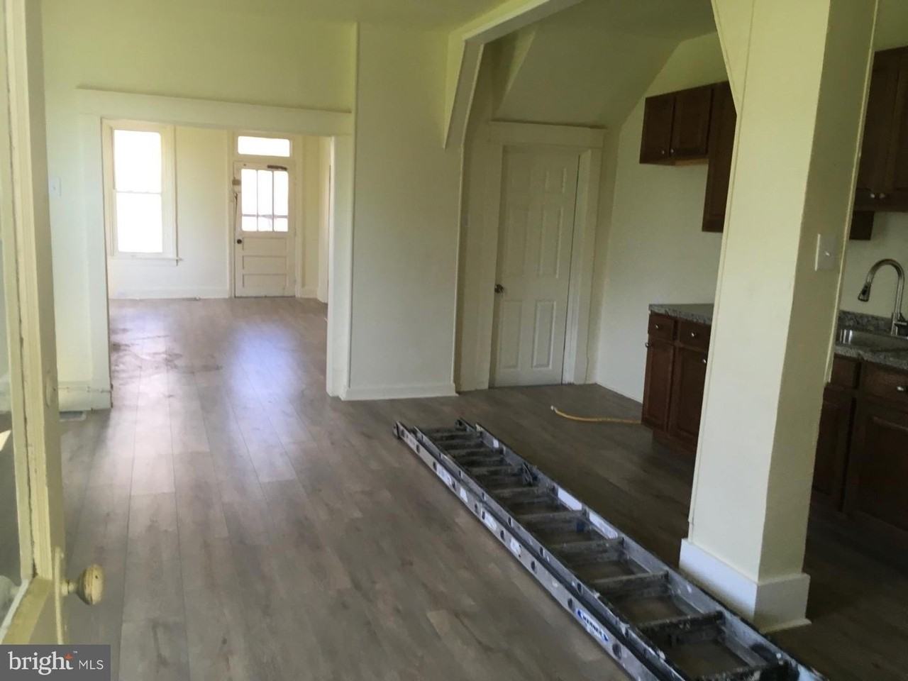 244 N Mulberry St - Photo 3 of 15