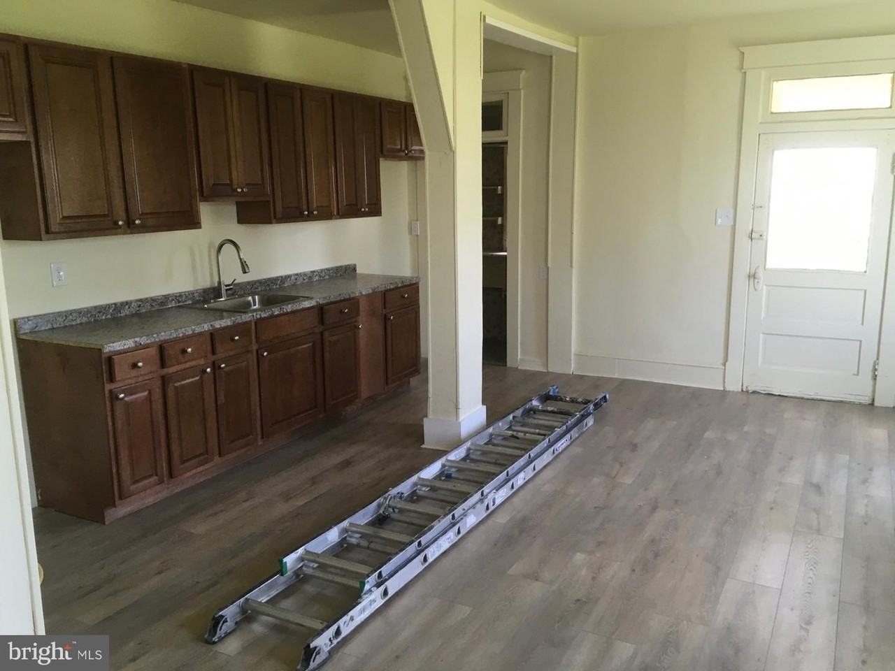 244 N Mulberry St - Photo 5 of 15