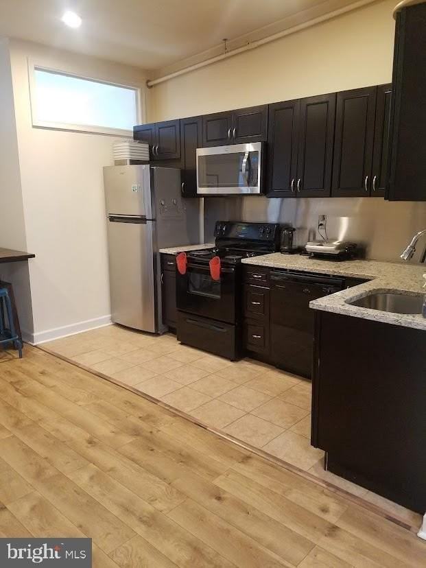 319 Market St - Photo 2 of 19