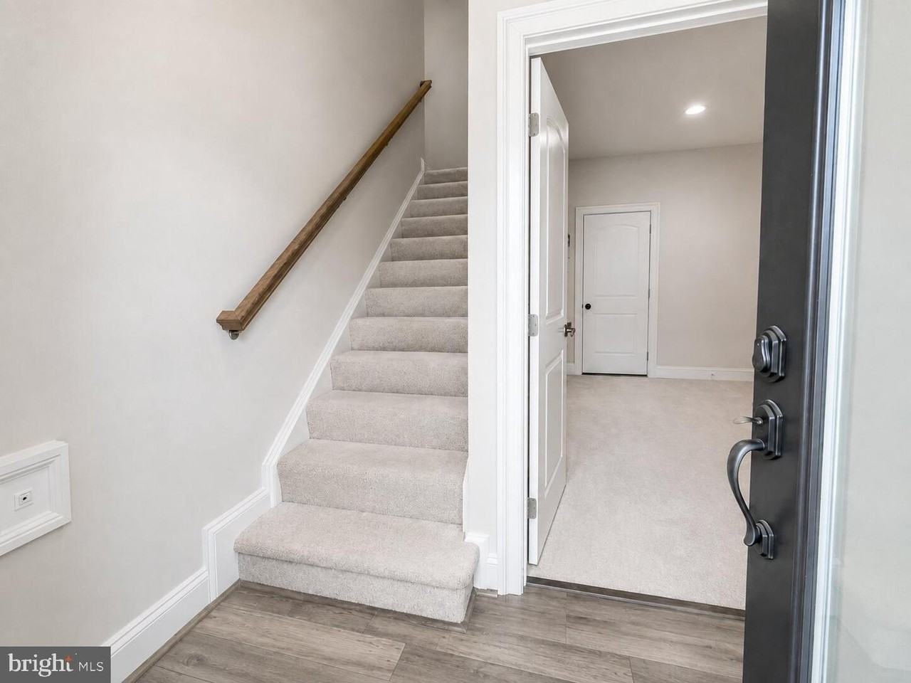 44685 Collingdale Ter - Photo 3 of 50
