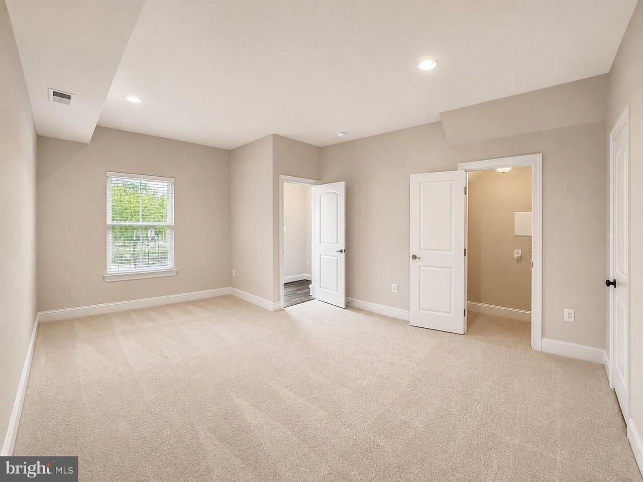 44685 Collingdale Ter - Photo 4 of 50
