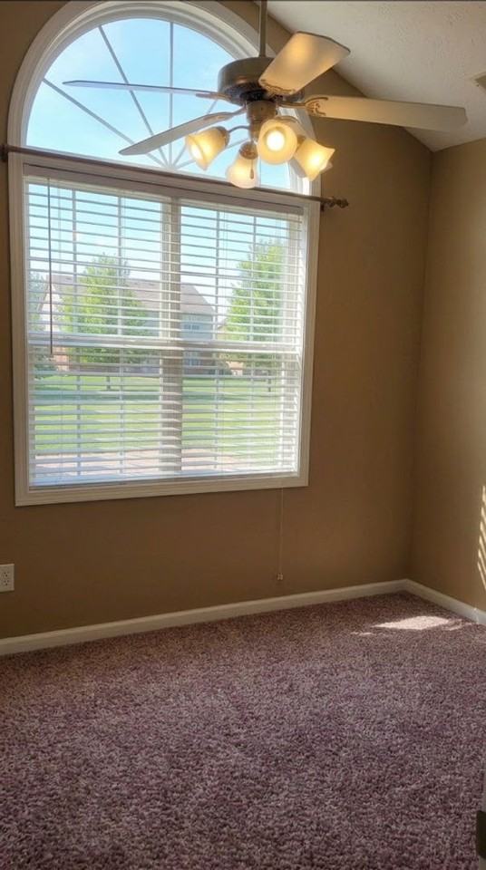 1241 Mingary Ave - Photo 6 of 9