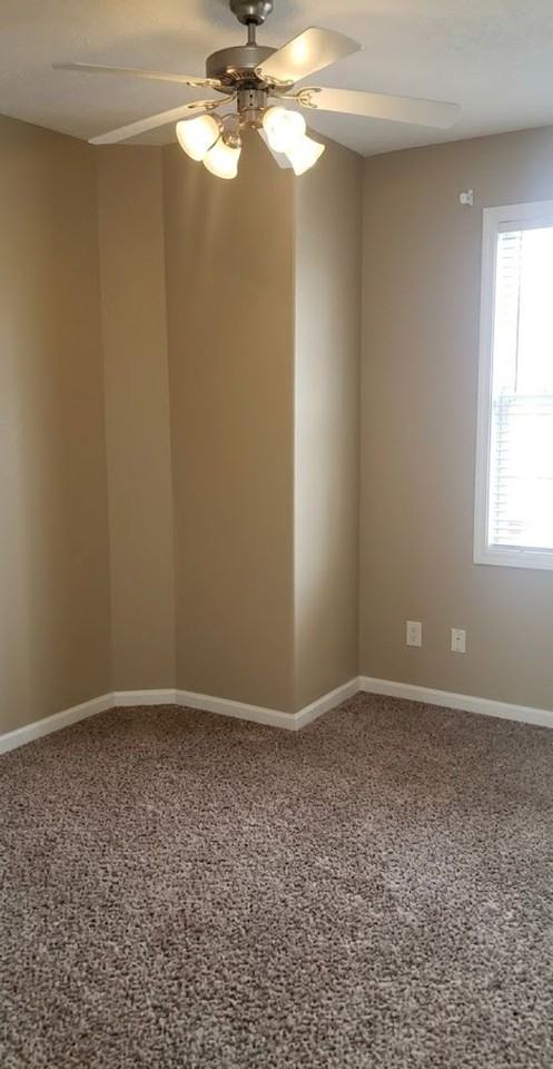 1241 Mingary Ave - Photo 7 of 9
