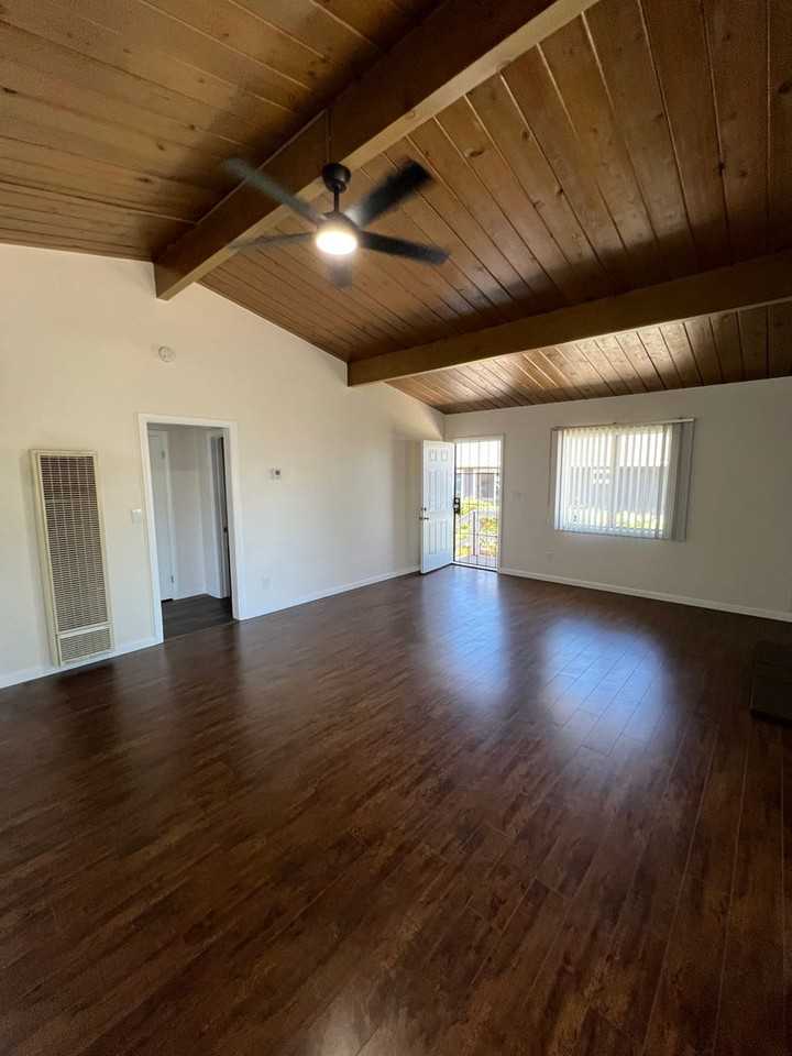 2753 Buena Vista Ave - Photo 3 of 23