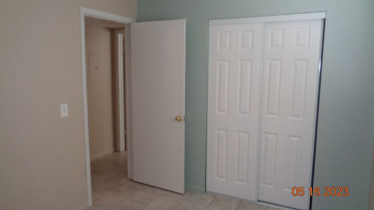 6727 Congress St - Photo 5 of 6