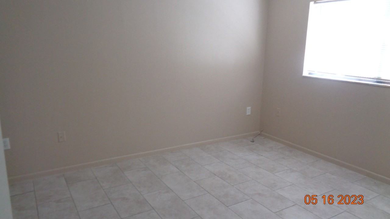 6727 Congress St - Photo 6 of 6
