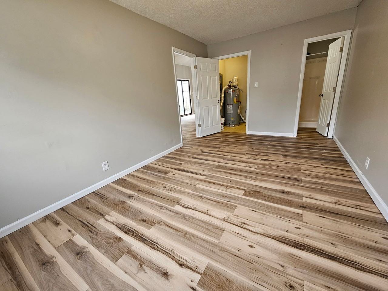 112 Basswood Ct - Photo 4 of 16