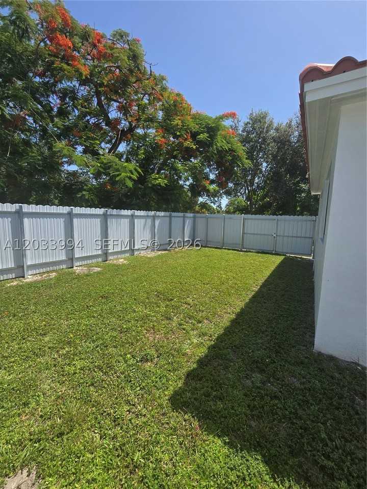 2080 Ne 172nd St #A - Photo 3 of 11