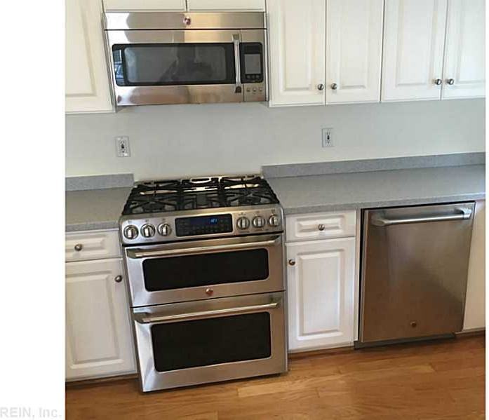 212 85th St #D - Photo 6 of 27