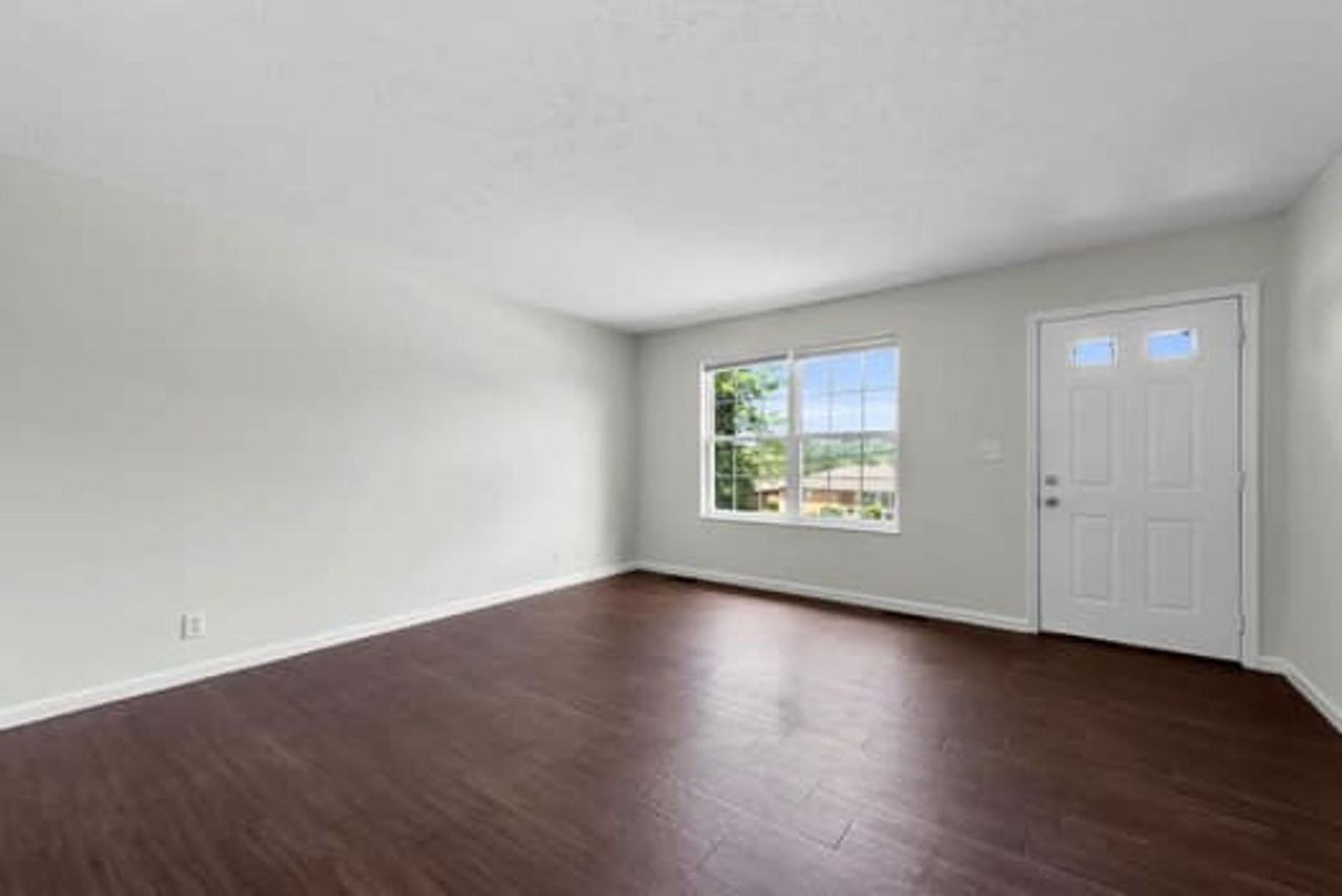 5691 Victoryview Ln - Photo 7 of 35