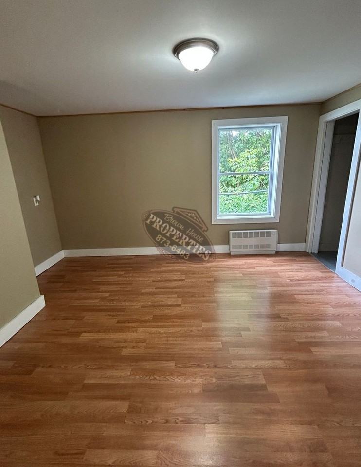 7 Park Pl - Photo 4 of 22