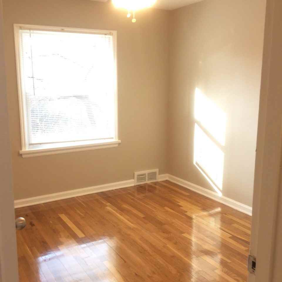 1041 Willmann Ct - Photo 4 of 10