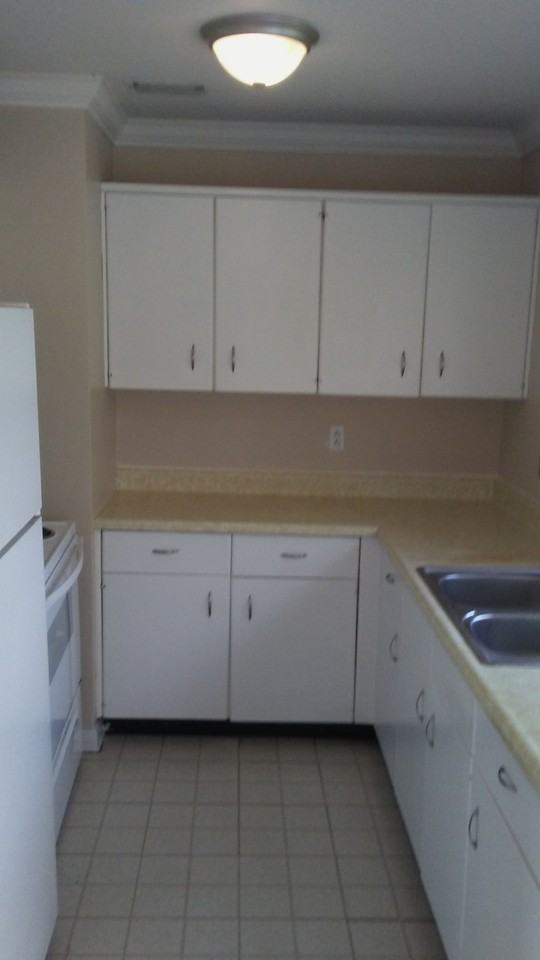 815 Radcliff St - Photo 6 of 17