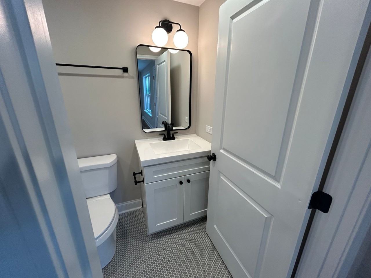 1215 Rogers Dr - Photo 6 of 13