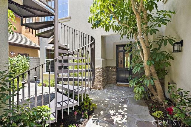 48 Downfield Way - Photo 3 of 6