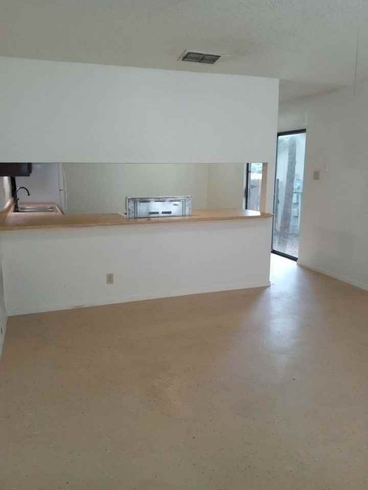 9655 Bratton Dr - Photo 4 of 10