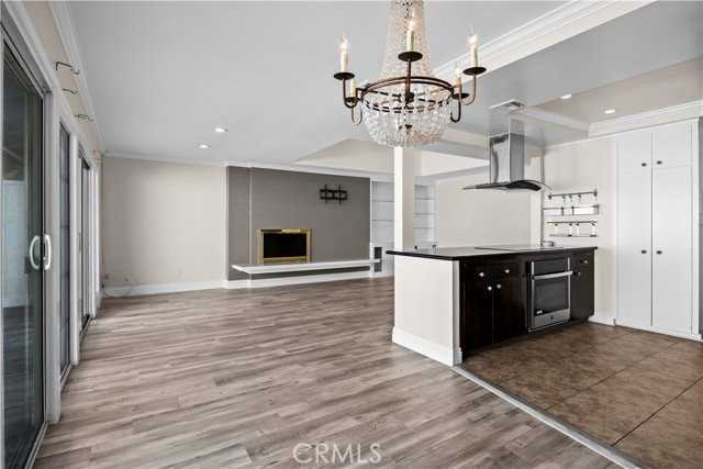 2424 University Dr - Photo 6 of 8