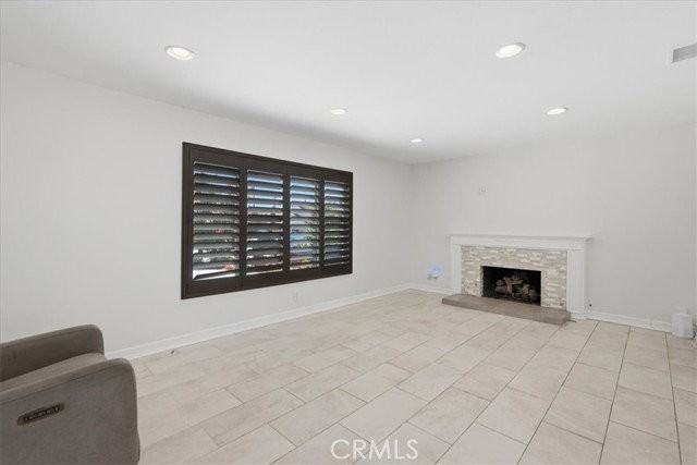 23161 Tulip St - Photo 6 of 8