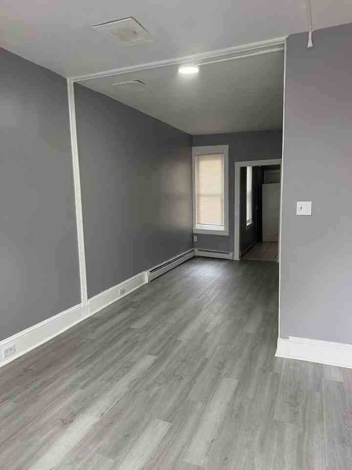 211 Mulberry St - Photo 2 of 9