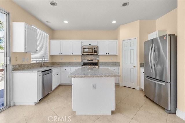 51 Appleglen Dr - Photo 6 of 8