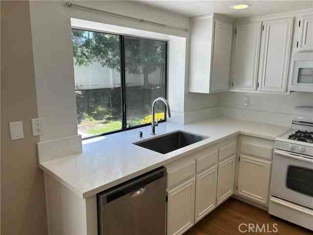 8232 E Flowerwood Ave - Photo 3 of 7