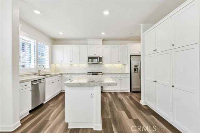 4316 Canyon Coral Ln - Photo 2 of 7