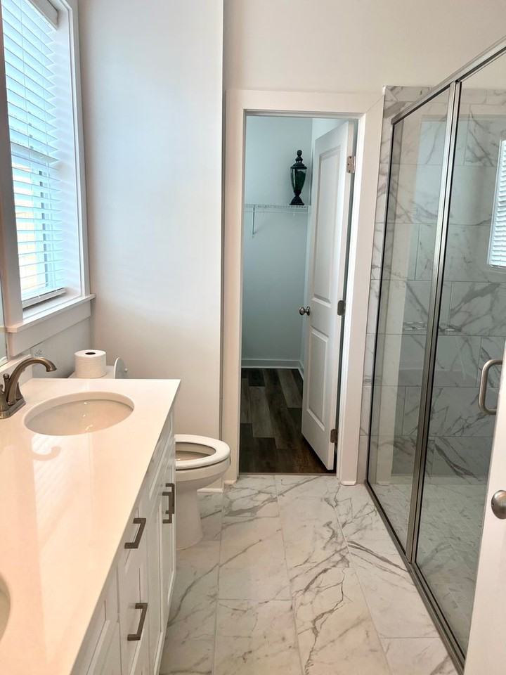 445 Martin Ave - Photo 5 of 10
