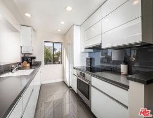 833 Ocean Ave #303 - Photo 2 of 8