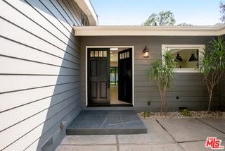 935 N Kenter Ave - Photo 5 of 8