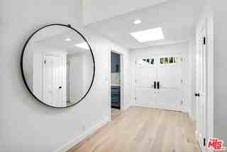 935 N Kenter Ave - Photo 6 of 8