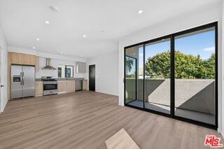 1853 12th St #D - Photo 5 of 8