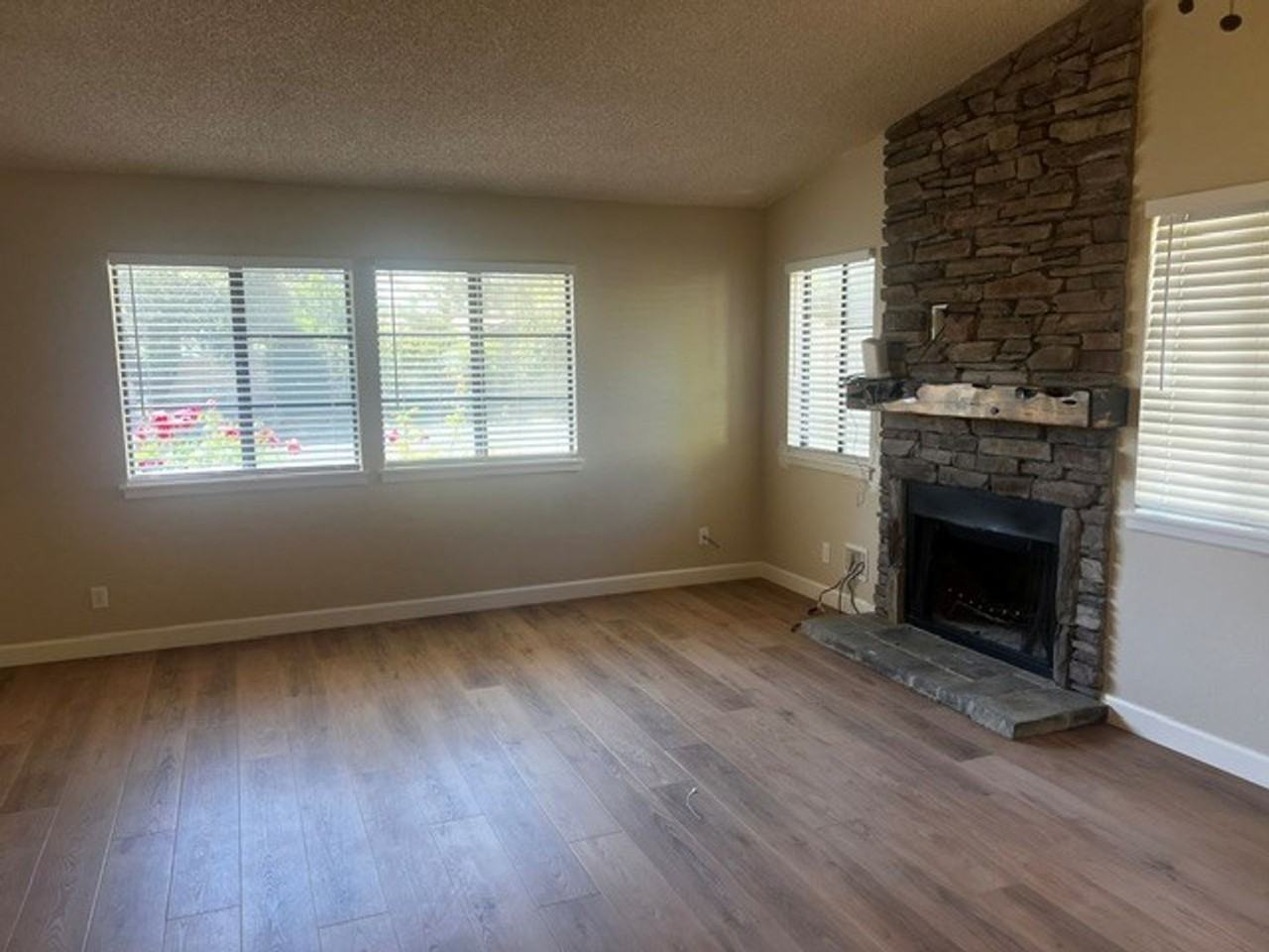 133 Shadow Mountain Dr - Photo 6 of 21
