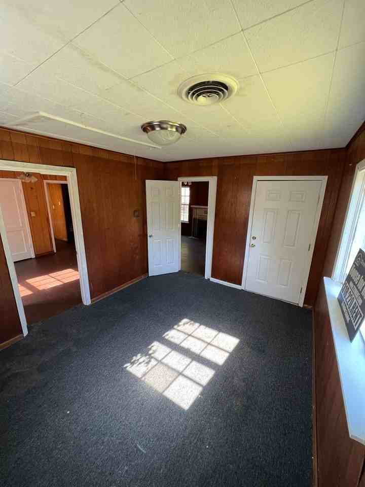 2511 Quinton St - Photo 3 of 12