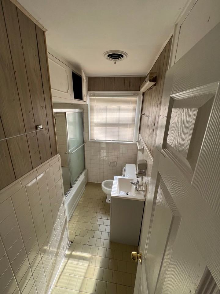 2511 Quinton St - Photo 5 of 12