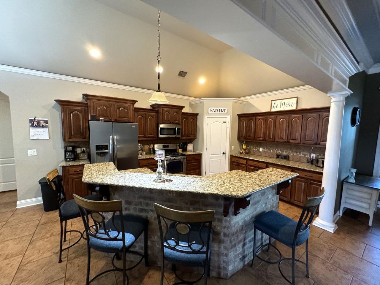 304 Boulder Dr - Photo 6 of 33