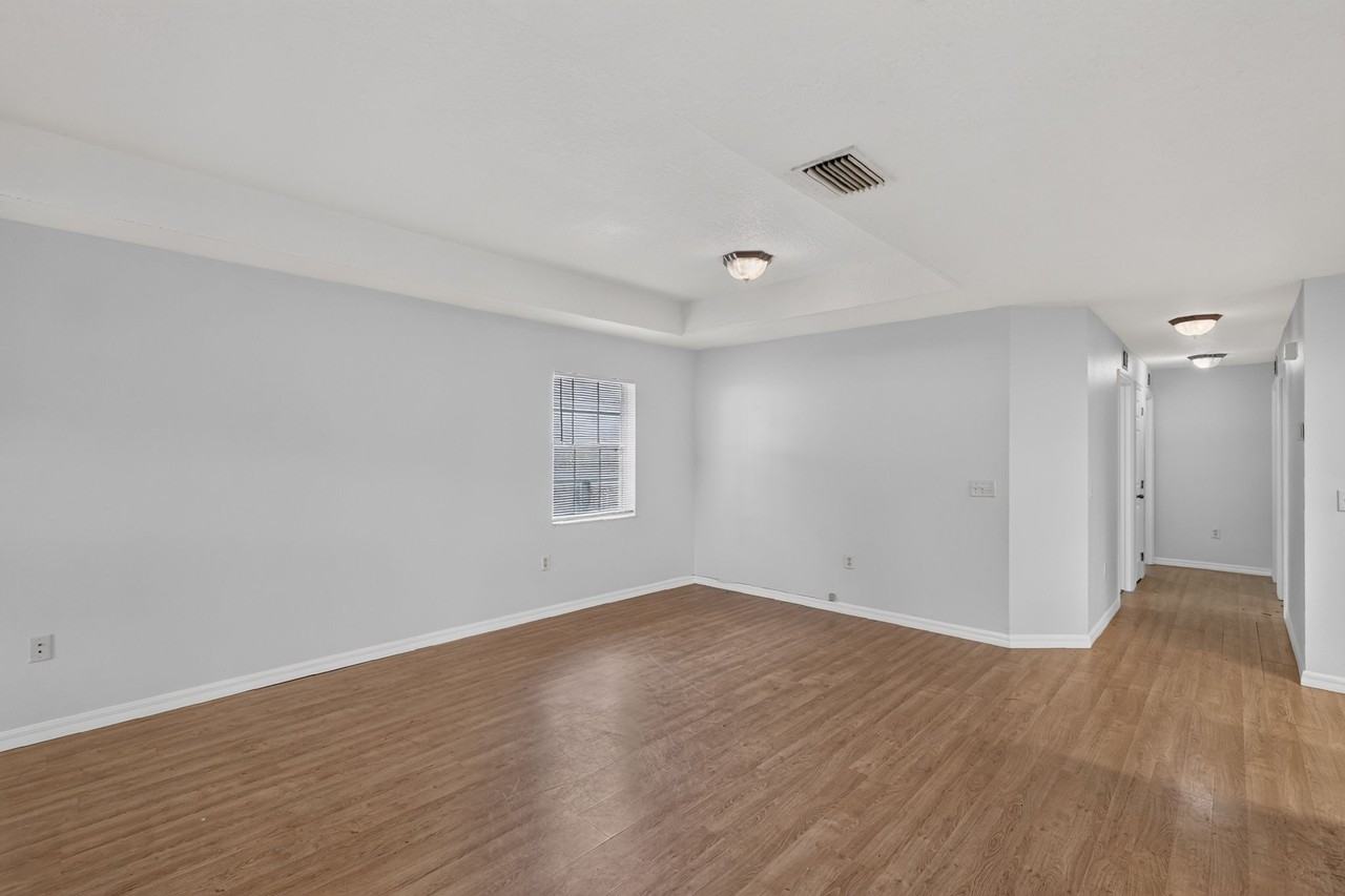 1304 Wood Duck Ln #1 - Photo 3 of 19
