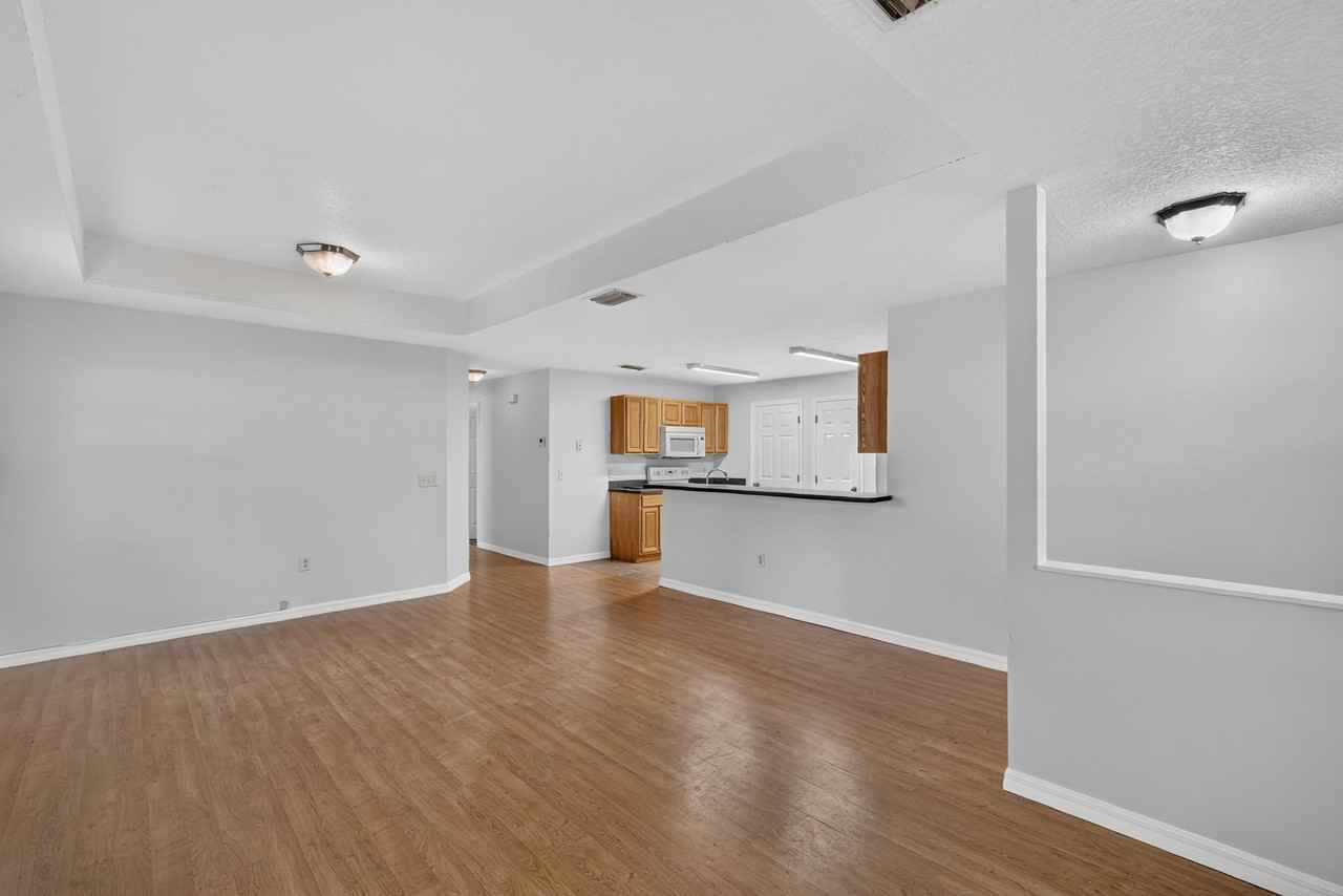 1304 Wood Duck Ln #1 - Photo 4 of 19