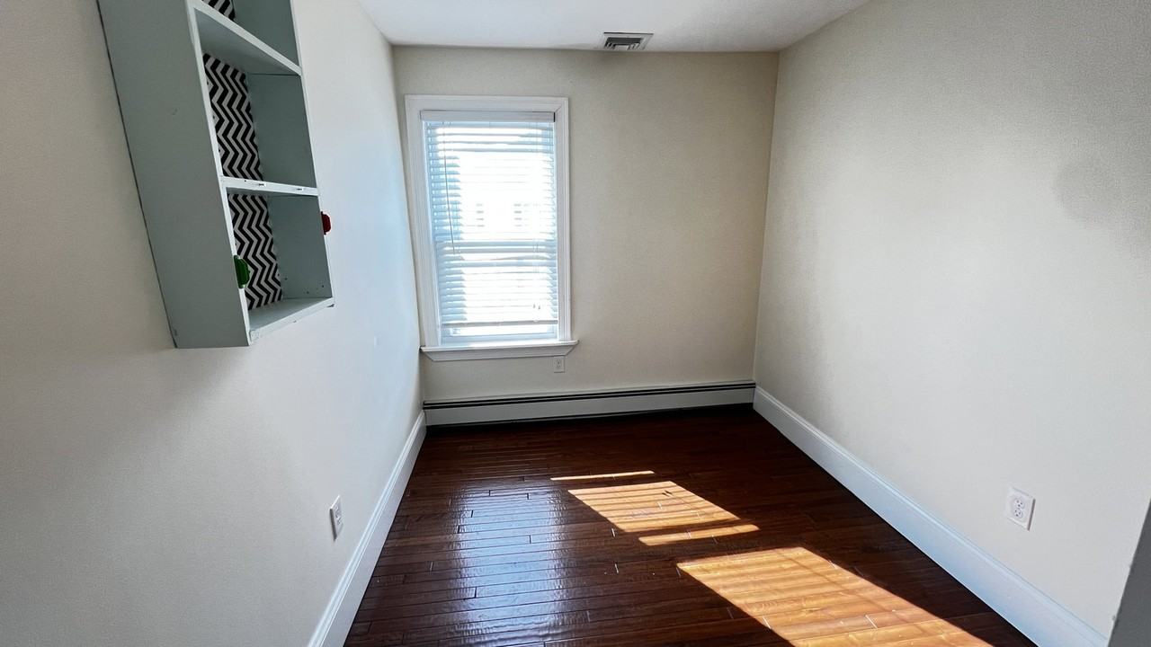 3 Mill Street Ct #2 - Photo 6 of 8
