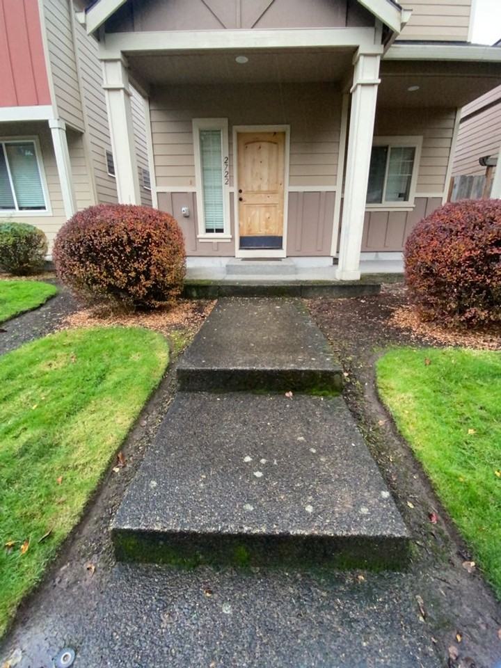 2722 Ne 88th Pl - Photo 2 of 15